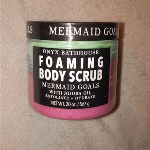 Onyx Bathhouse foaming body scrub